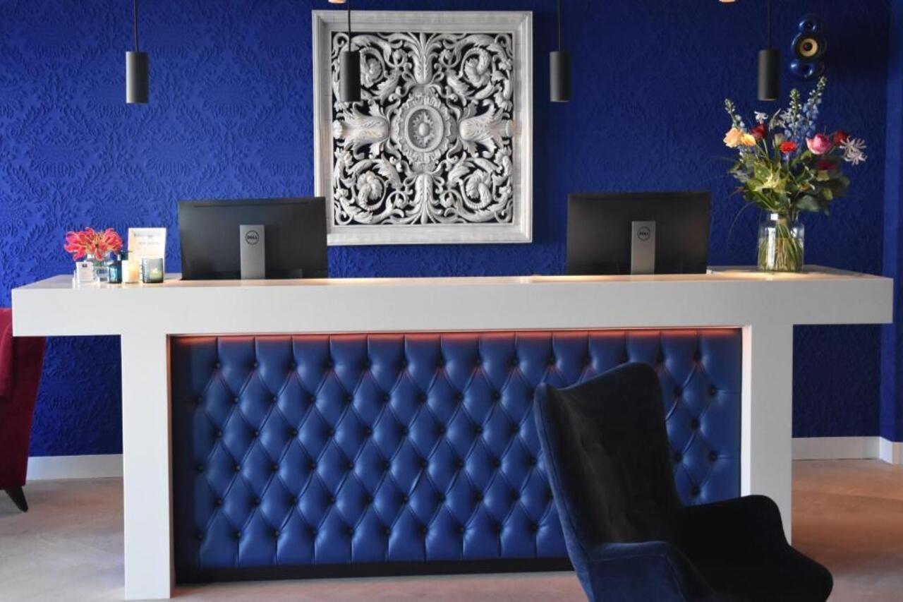 Blue Mansion Hotel Алсмер Экстерьер фото