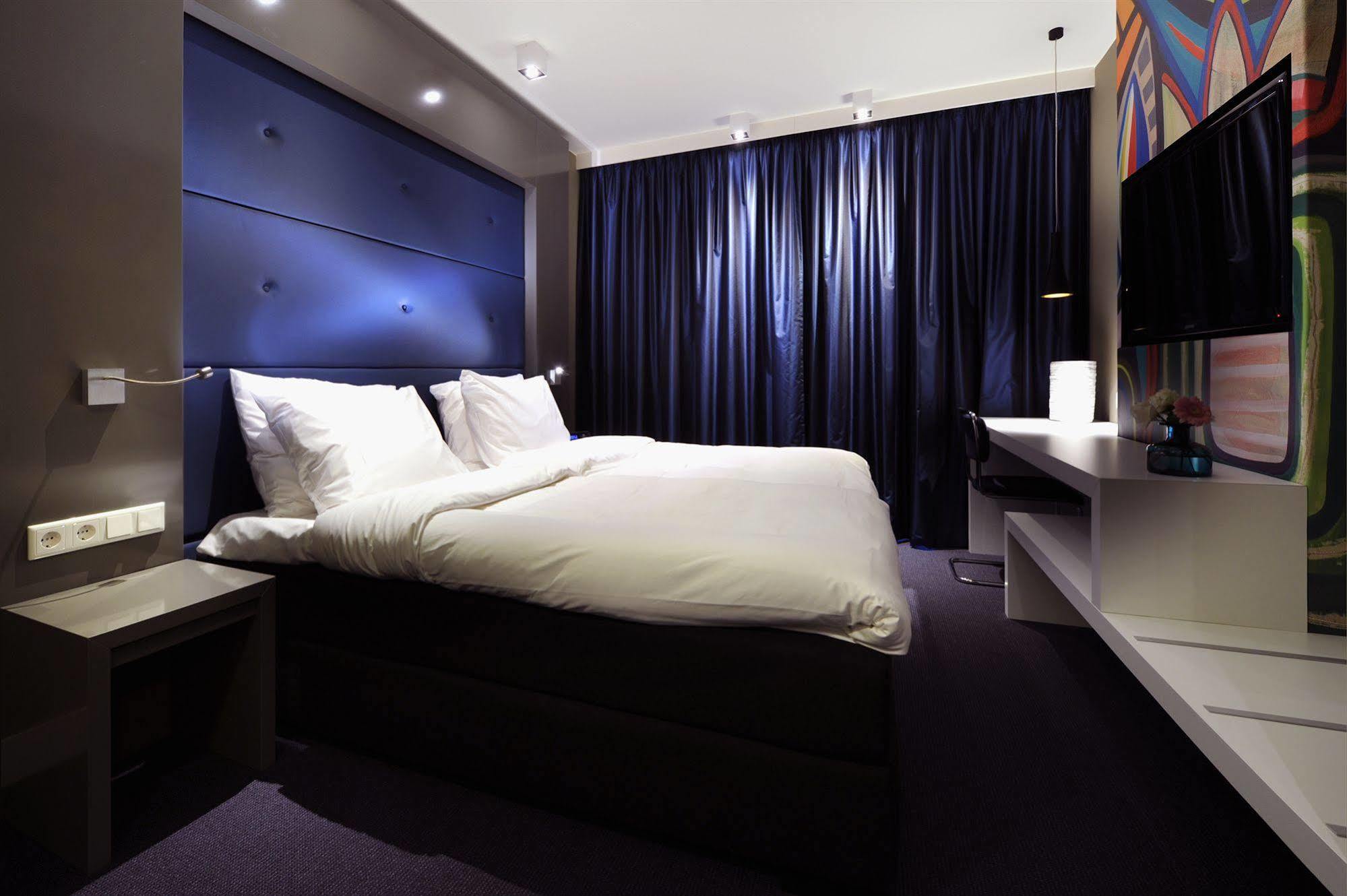 Blue Mansion Hotel Алсмер Экстерьер фото